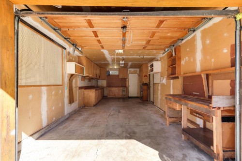 38319 Westway Avenue, Squamish, BC - Indoor