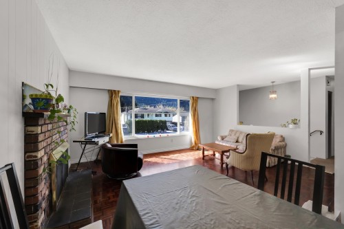 38319 Westway Avenue, Squamish, BC - Indoor