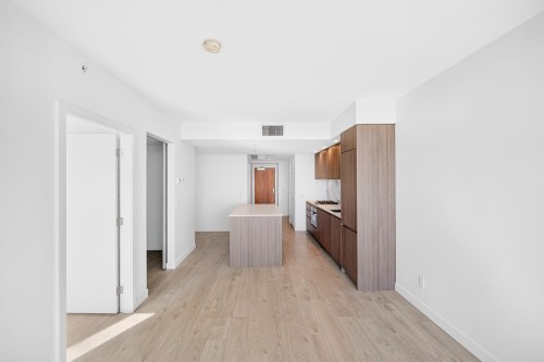 1406-6463 Silver Avenue, Burnaby, BC - Indoor