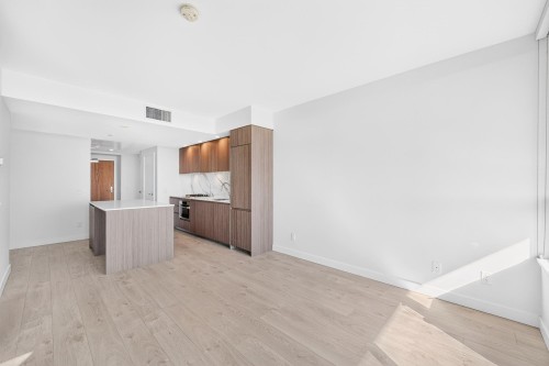 1406-6463 Silver Avenue, Burnaby, BC - Indoor Photo Showing Kitchen