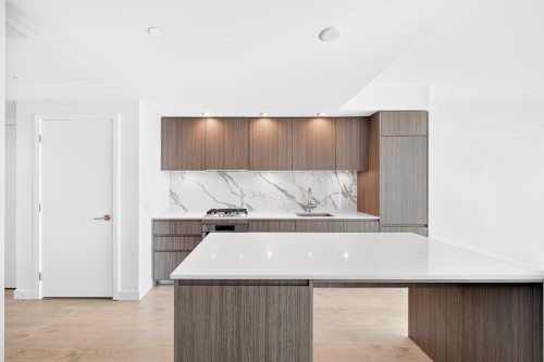 1406-6463 Silver Avenue, Burnaby, BC - Indoor