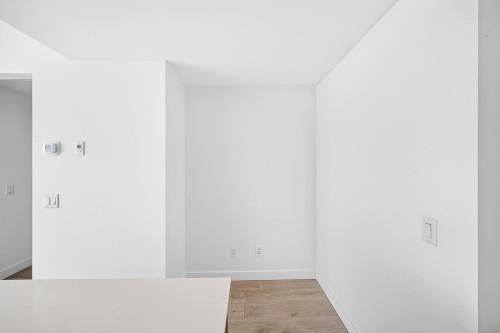 1406-6463 Silver Avenue, Burnaby, BC - Indoor Photo Showing Other Room