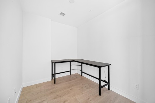 1406-6463 Silver Avenue, Burnaby, BC - Indoor Photo Showing Other Room