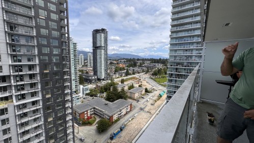 2408-652 Whiting Way, Coquitlam, BC - Outdoor With Facade