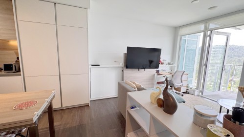 2408-652 Whiting Way, Coquitlam, BC - Indoor Photo Showing Other Room