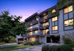 307-252 2nd Street W North Vancouver, BC V7M 1C8