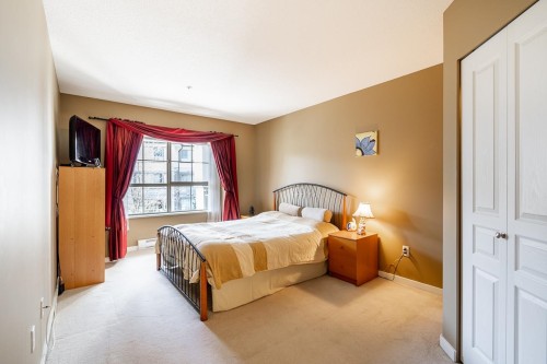 414-2958 Silver Spring Boulevard, Coquitlam, BC - Indoor Photo Showing Bedroom