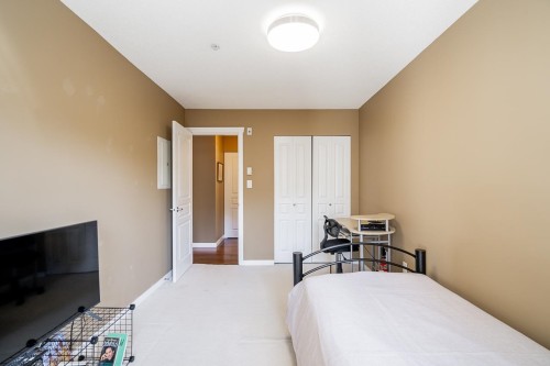 414-2958 Silver Spring Boulevard, Coquitlam, BC - Indoor Photo Showing Bedroom