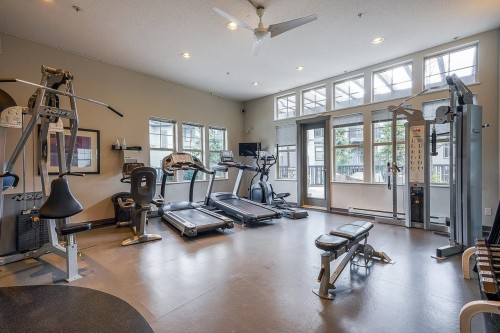 414-2958 Silver Spring Boulevard, Coquitlam, BC - Indoor Photo Showing Gym Room