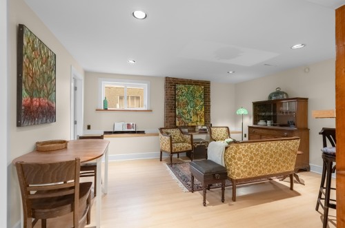 4504 Beatrice Street, Vancouver, BC - Indoor