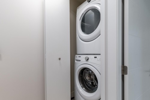 5510 Oak Street, Vancouver, BC - Indoor Photo Showing Laundry Room