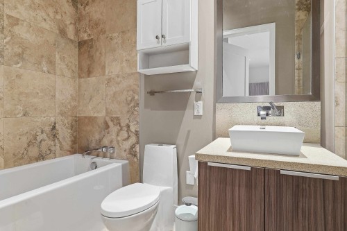 38 Athletes Way, Vancouver, BC - Indoor Photo Showing Bathroom
