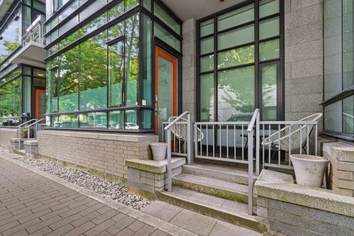38 Athletes Way, Vancouver, BC - Outdoor With Exterior