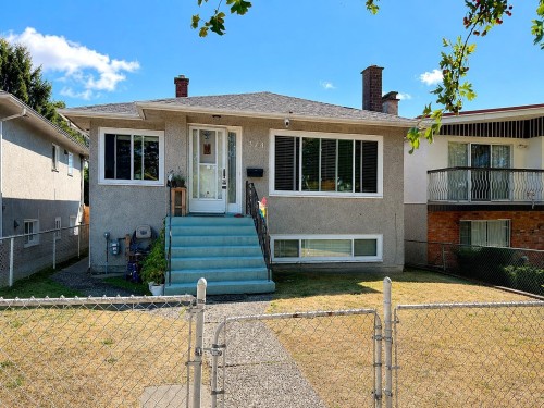 374 54Th Avenue E, Vancouver, BC - Outdoor With Facade