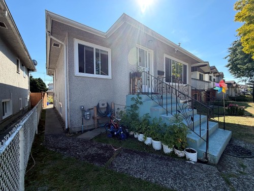 374 54Th Avenue E, Vancouver, BC - Outdoor