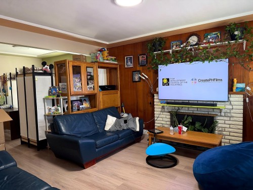 374 54Th Avenue E, Vancouver, BC - Indoor With Fireplace