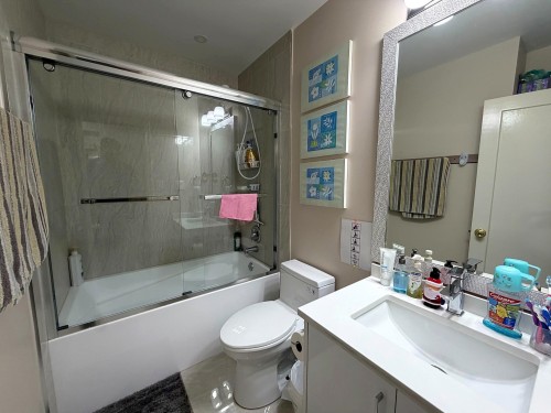 374 54Th Avenue E, Vancouver, BC - Indoor Photo Showing Bathroom
