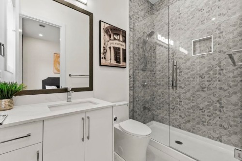 4479 Carson Street, Burnaby, BC - Indoor Photo Showing Bathroom
