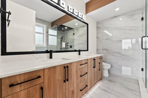 4479 Carson Street, Burnaby, BC - Indoor Photo Showing Bathroom