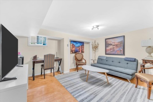 1476 33Rd Avenue W, Vancouver, BC - Indoor Photo Showing Living Room