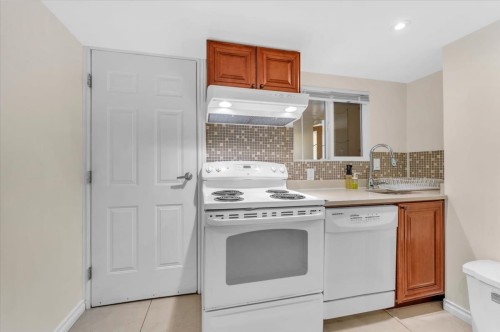 1476 33Rd Avenue W, Vancouver, BC - Indoor Photo Showing Kitchen