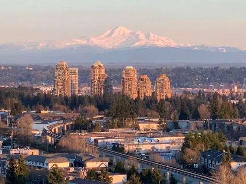 2103-5051 Imperial Street  Burnaby, BC V5J 0J3