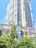 71-1233 Pacific Boulevard  Vancouver, BC V6Z 2X7