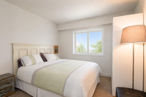 6440 Douglas Street, West Vancouver, BC - Indoor Photo Showing Bedroom