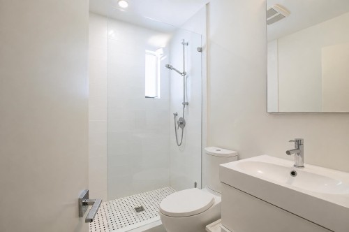 6440 Douglas Street, West Vancouver, BC - Indoor Photo Showing Bathroom