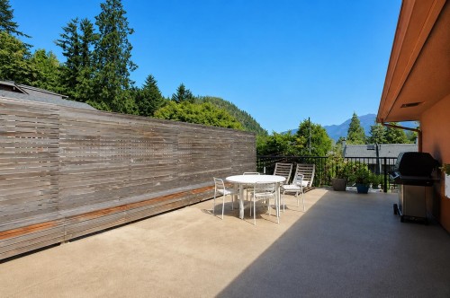 6440 Douglas Street, West Vancouver, BC - Outdoor
