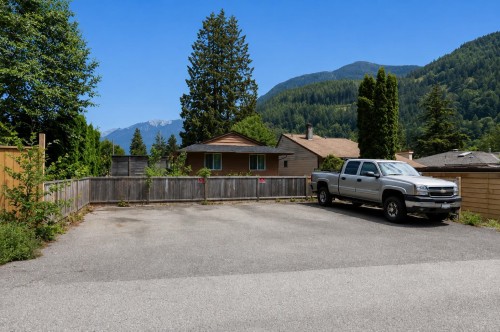6440 Douglas Street, West Vancouver, BC - Outdoor