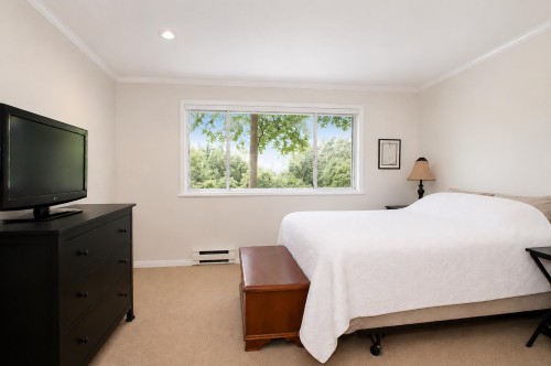 6440 Douglas Street, West Vancouver, BC - Indoor Photo Showing Bedroom