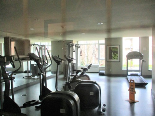 2304-3100 Windsor Gate, Coquitlam, BC - Indoor Photo Showing Gym Room