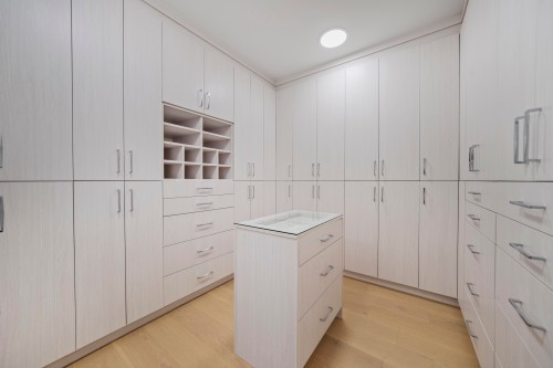 1211 Foster Avenue, Coquitlam, BC - Indoor Photo Showing Other Room