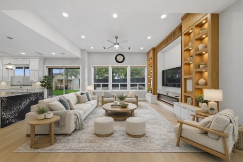 1211 Foster Avenue, Coquitlam, BC - Indoor Photo Showing Living Room