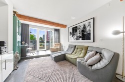308-1275 Hamilton Street  Vancouver, BC V6B 1E2