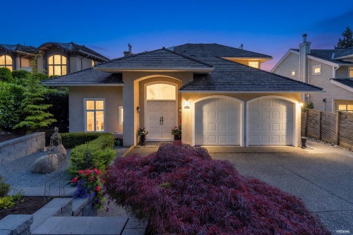 2322 Lawson Avenue, West Vancouver, BC - Outdoor With Facade