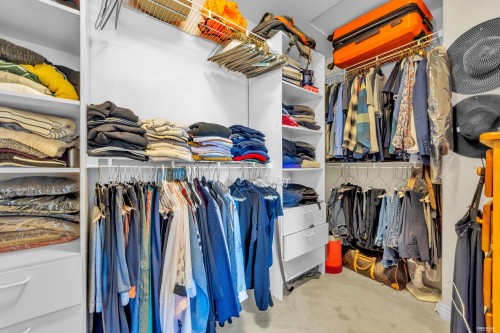 2322 Lawson Avenue, West Vancouver, BC - Indoor With Storage