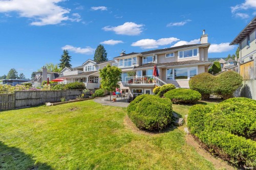2322 Lawson Avenue, West Vancouver, BC - Outdoor