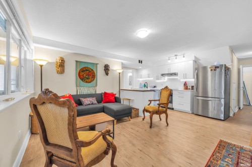 2322 Lawson Avenue, West Vancouver, BC - Indoor