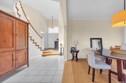 2322 Lawson Avenue, West Vancouver, BC - Indoor
