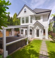 2977 6th Avenue W Vancouver, BC V6K 1X4