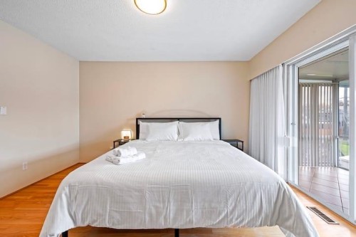 3136 53Rd Avenue E, Vancouver, BC - Indoor Photo Showing Bedroom
