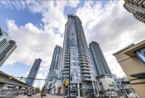 3205-2008 Rosser Avenue  Burnaby, BC V5C 0H8
