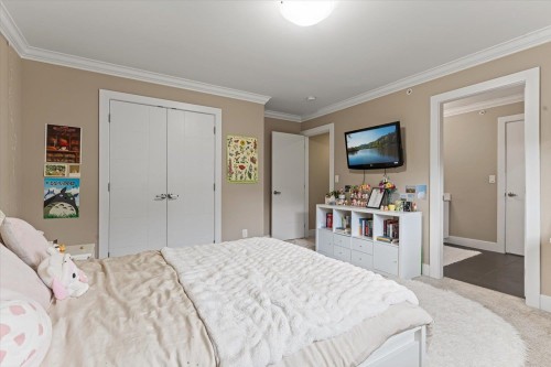 10166 Jackson Road, Maple Ridge, BC - Indoor Photo Showing Bedroom