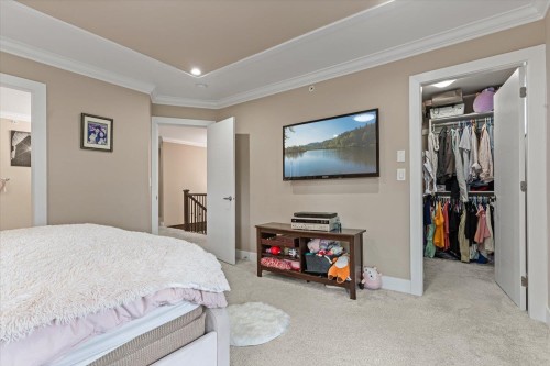 10166 Jackson Road, Maple Ridge, BC - Indoor Photo Showing Bedroom