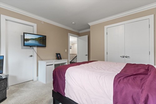 10166 Jackson Road, Maple Ridge, BC - Indoor Photo Showing Bedroom