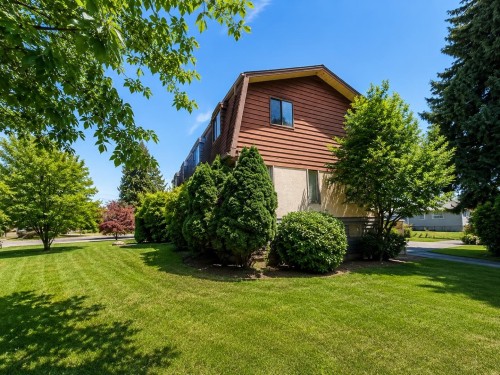 7507 Wright Street, Burnaby, BC - Outdoor