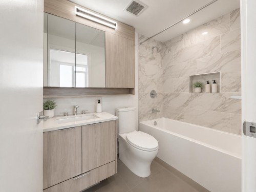 1506-901 Lougheed Highway, Coquitlam, BC - Indoor Photo Showing Bathroom