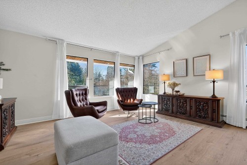 1838 Harbour Drive, Coquitlam, BC - Indoor Photo Showing Living Room